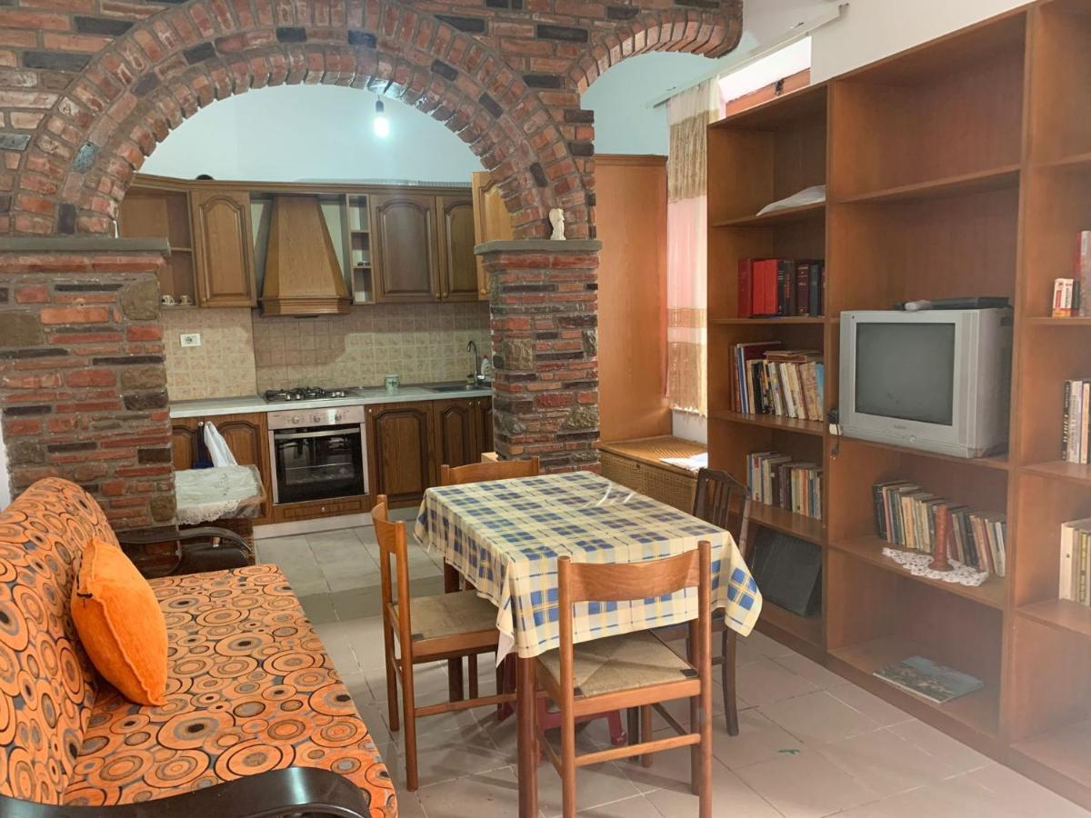 Apartement City Center Berat Extérieur photo